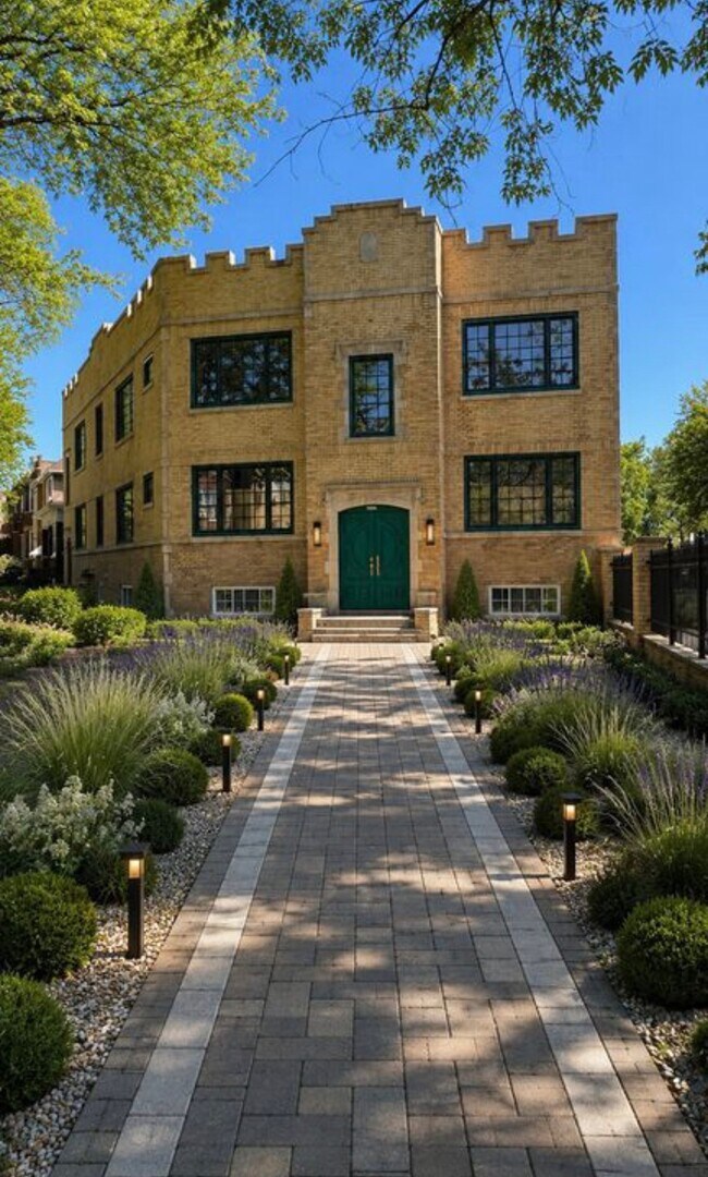 Foto del edificio - 3107 N Harding Ave