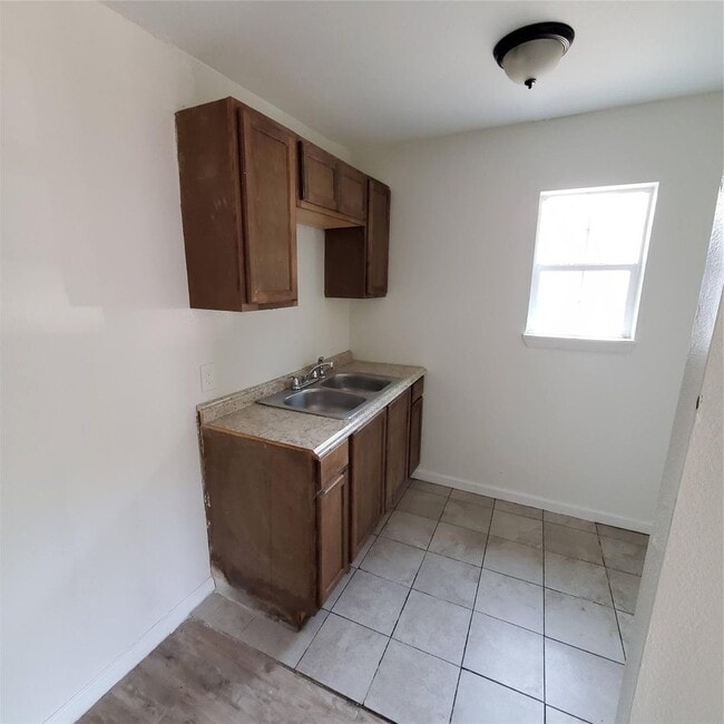 Foto del edificio - Updated 2-Bedroom Unit in Prime Dallas Loc...