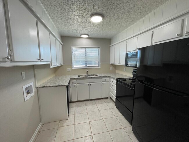 Foto del edificio - 6917 Fremont Ave