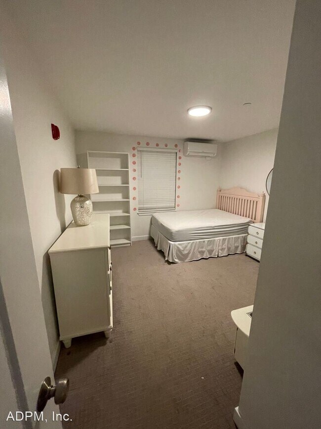 Building Photo - 2 br, 1.5 bath House - 37 Mill Commons Dri...