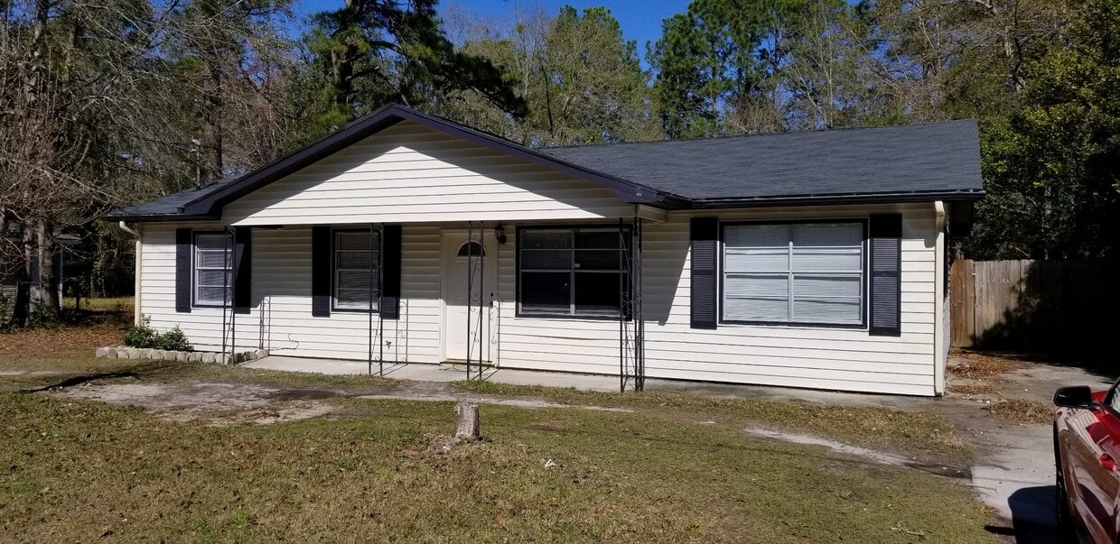 Primary Photo - 650 Fleming Rd