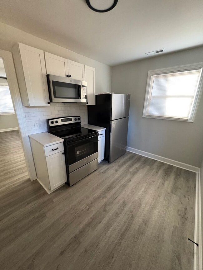 Foto del edificio - 2 bedroom/1 bathroom home in Greensboro