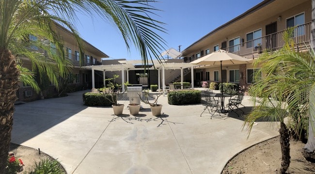 Courtyard With BBQ - 13956 Ramhurst Dr