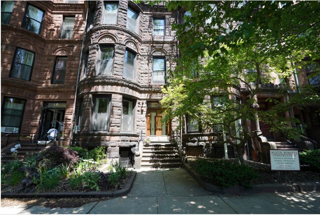 Building Photo - 385 Commonwealth Ave
