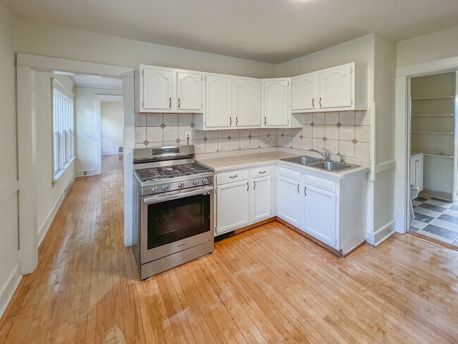 Foto del edificio - 1218 Bluff Ave