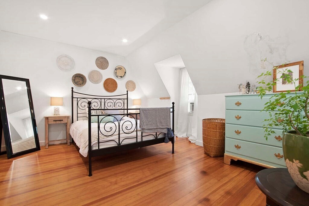 Foto principal - 6 Shady Hill Sq
