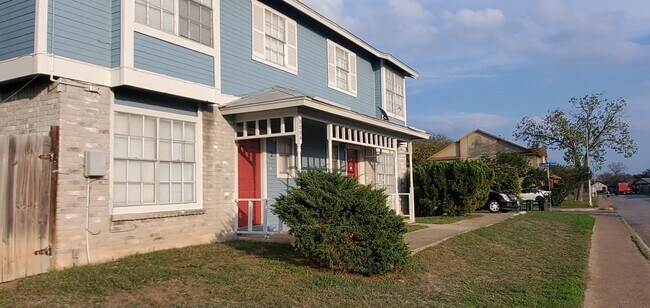 Foto del edificio - 5236 Meadow Field