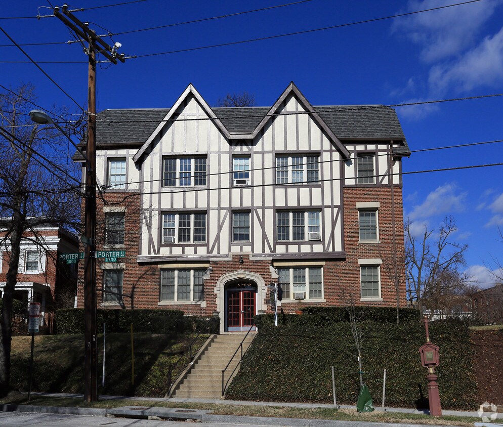 Building Photo - 3001 Porter St NW