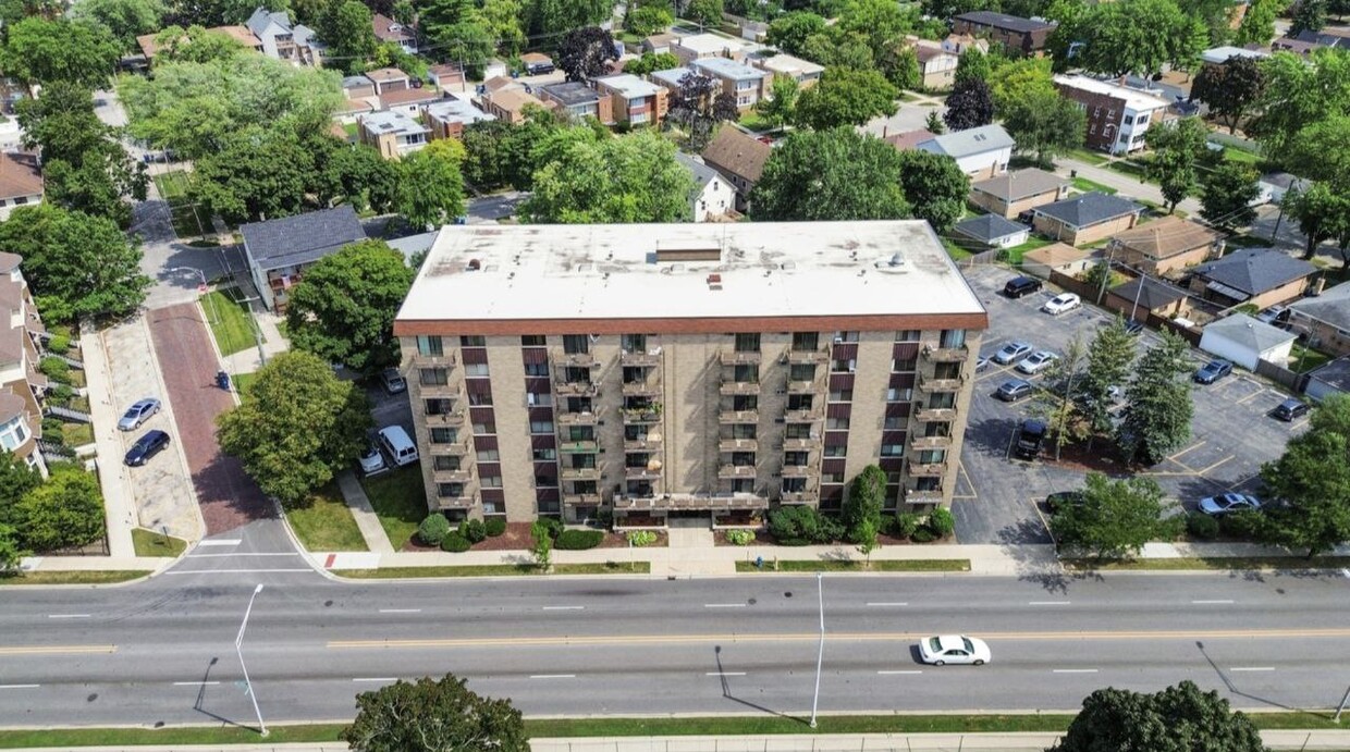 Foto principal - 850 Des Plaines Ave