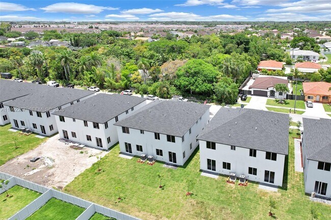 Foto del edificio - 22431 SW 125th Ave