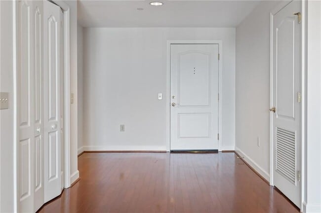 Building Photo - 195 14th St NE