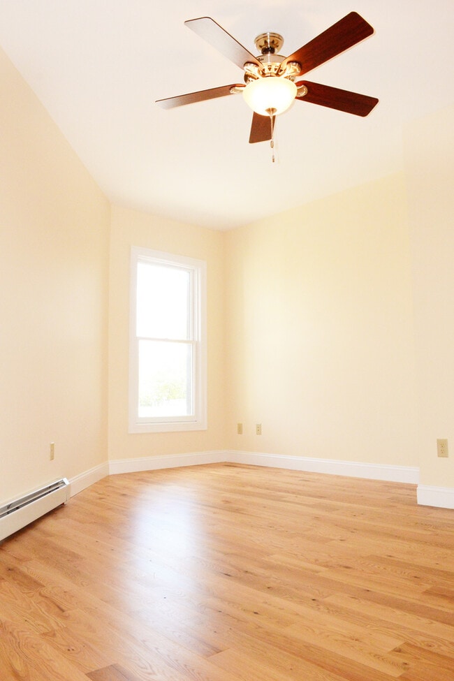 Building Photo - 258 North St