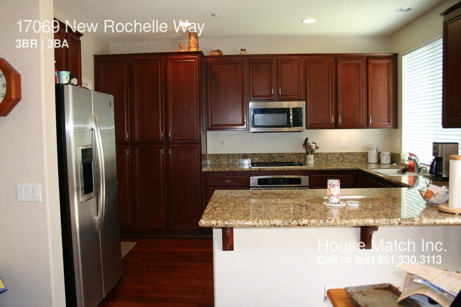 Foto principal - 17069 New Rochelle Way