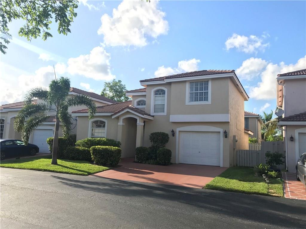 Primary Photo - 4541 NW 60th Ln