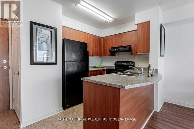 Photo du bâtiment - 5500 Yonge St