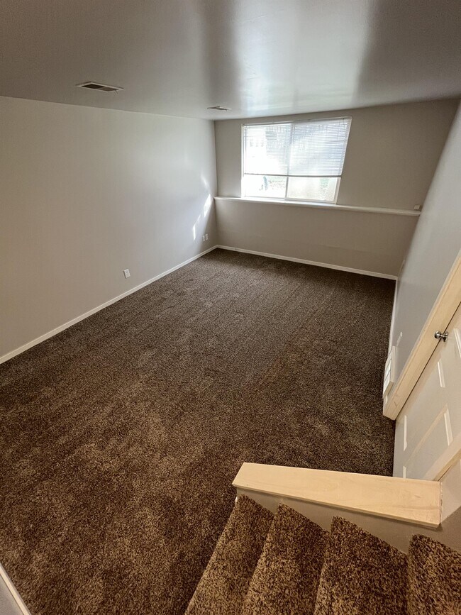 Foto del edificio - 7992 Green Meadow Ct