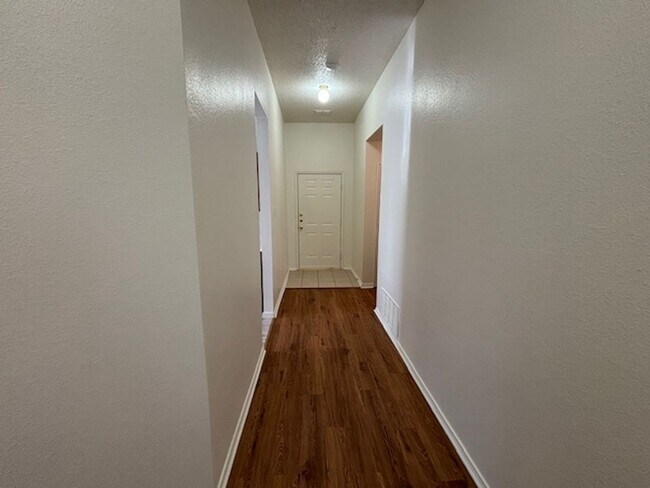 Building Photo - Nice Home in Burleson with lots of tile