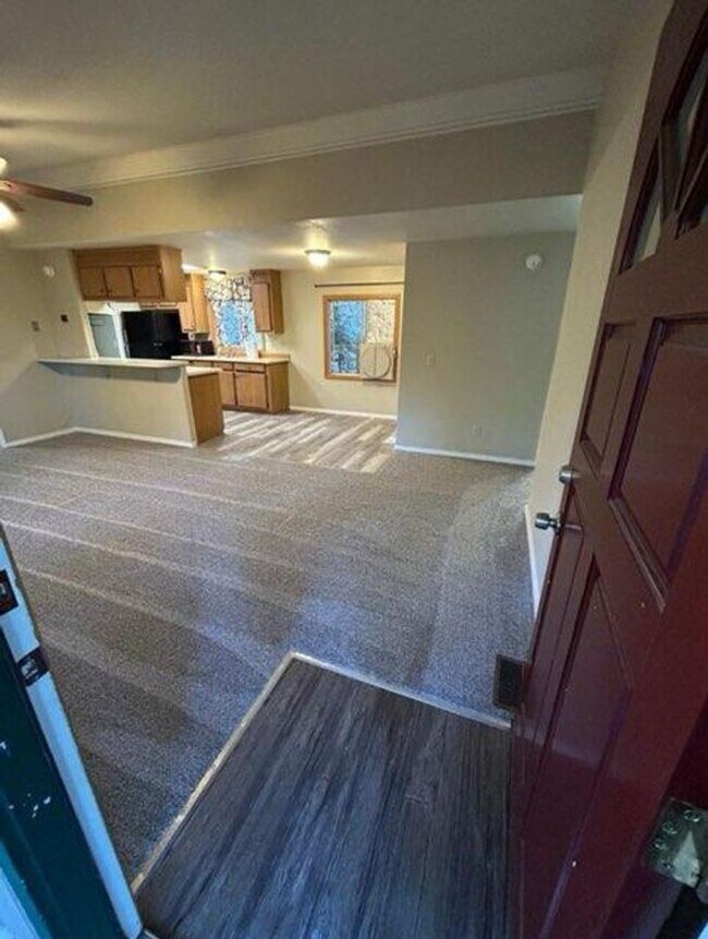 Foto del edificio - 16516cobbblvd.is4lease.com
