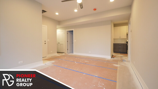 Building Photo - 2622 N Rockwell St