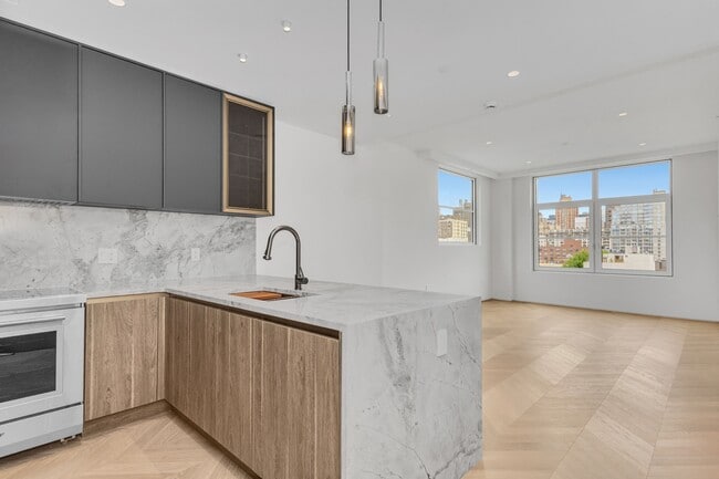 Foto del edificio - 350 E 18th St
