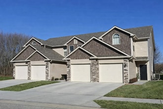 Building Photo - 2176 SW Timbertrace Ln