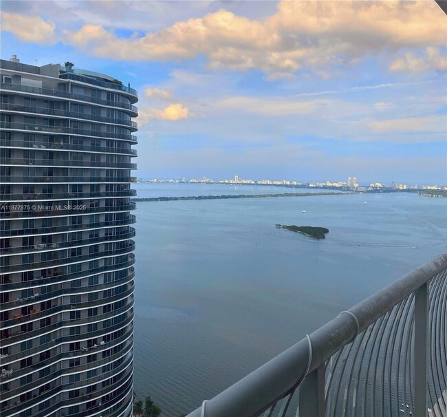Foto del edificio - 1750 N Bayshore Dr