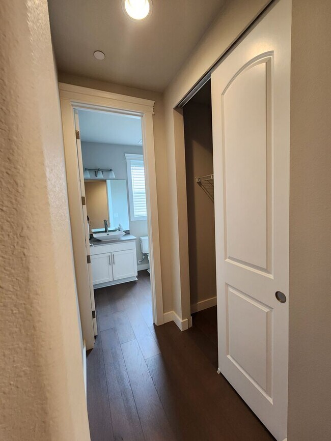 Foto del edificio - Large Spacious 4 Bed Home