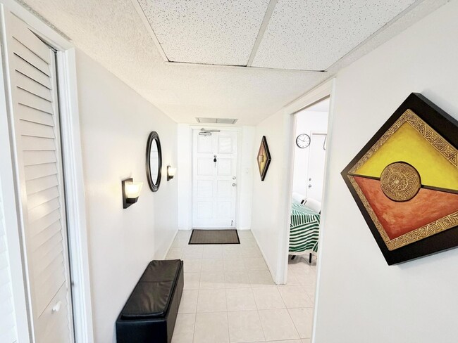 Building Photo - 2681 S Course Dr