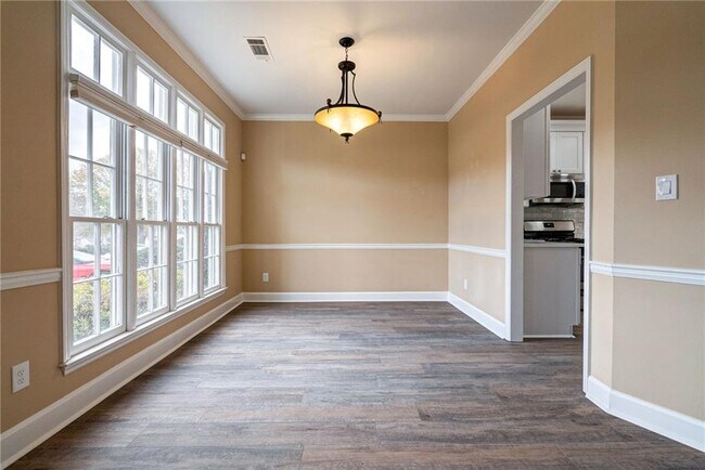 Building Photo - 125 Brookhollow Trce