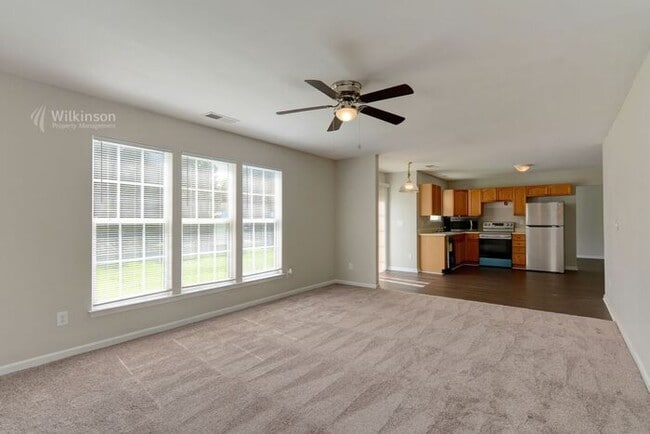 Building Photo - A Spacious 2-story Single Family House of ...