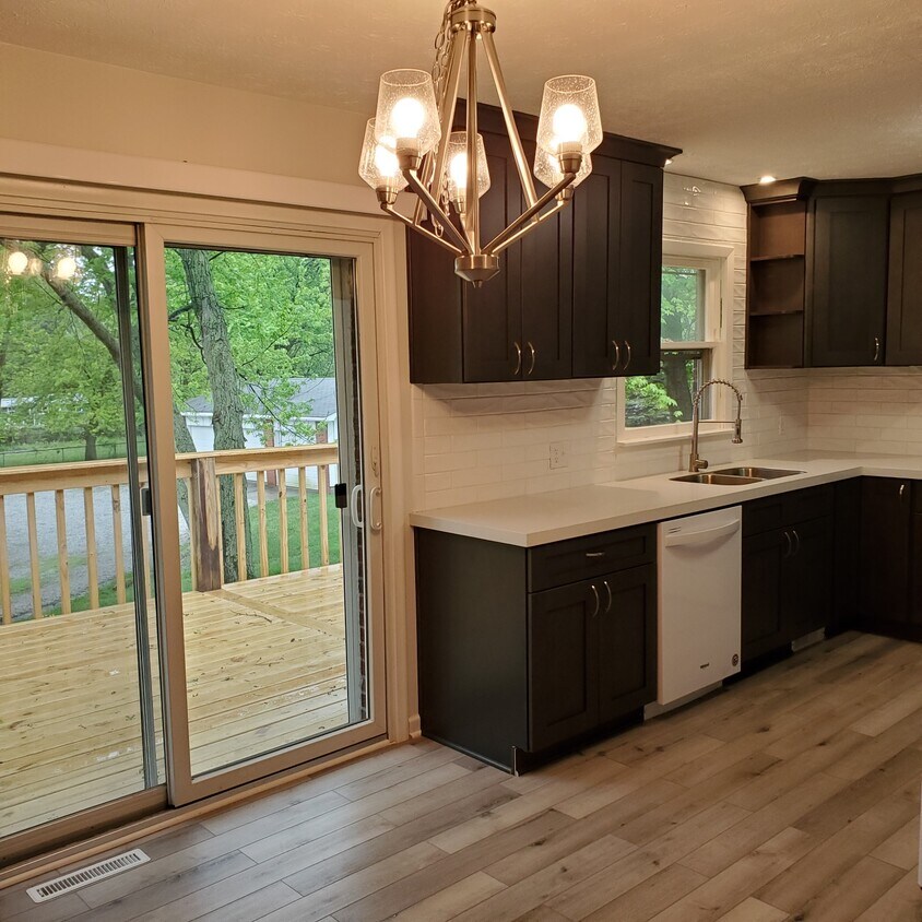 Kitchen - 3505 Raber Ter