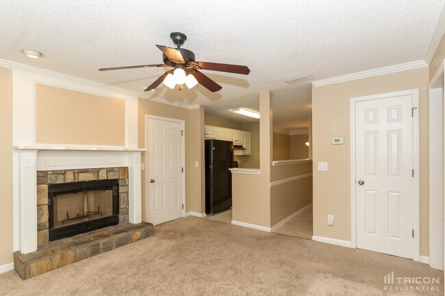 Foto del edificio - 1318 N Hampton Dr