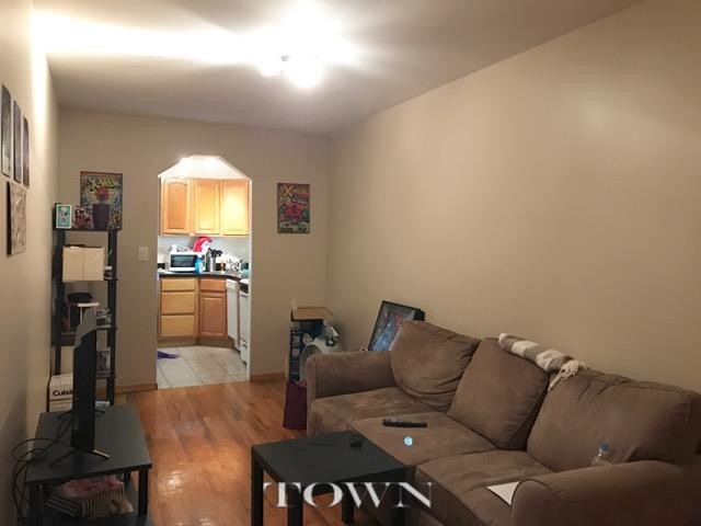 Foto del edificio - 322 E 104th St