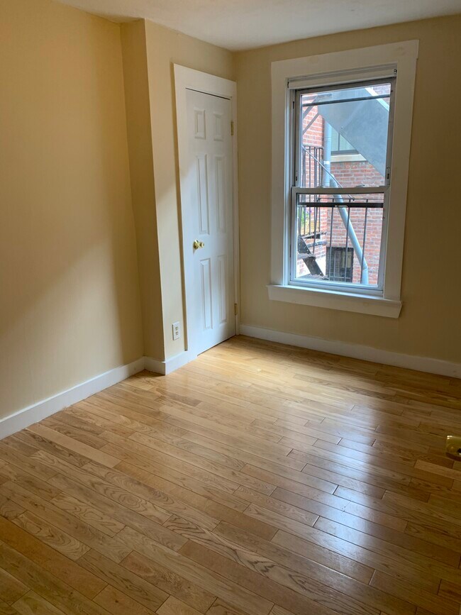 Building Photo - 238 Cambridge St