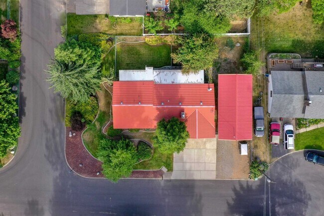 Building Photo - 4 Bed 3 Bath Home in Cul-de-sac with Massive 18X40 insulated shop