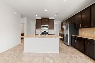 Building Photo - 106 Meadow Mill Dr