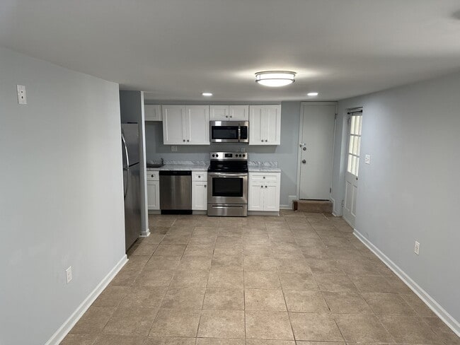 Building Photo - Nice Remodeled 1 bedroom apartment with ut...
