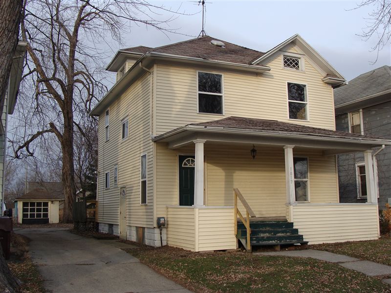 1017 Orchard St, Lansing, MI 48912 House Rental in Lansing, MI