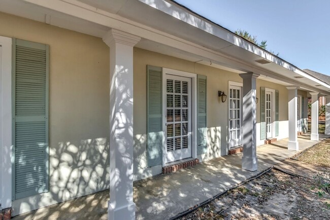 Building Photo - 3/2 in Madison Co. School District!