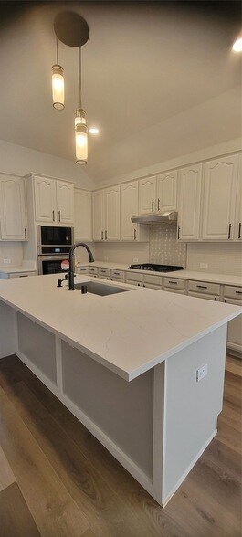 Foto del edificio - 5709 Maidstone Dr