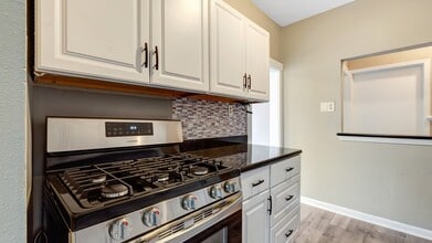Building Photo - 1207 W GRAY
