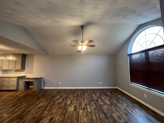 Living room - 106 Bertram Ct