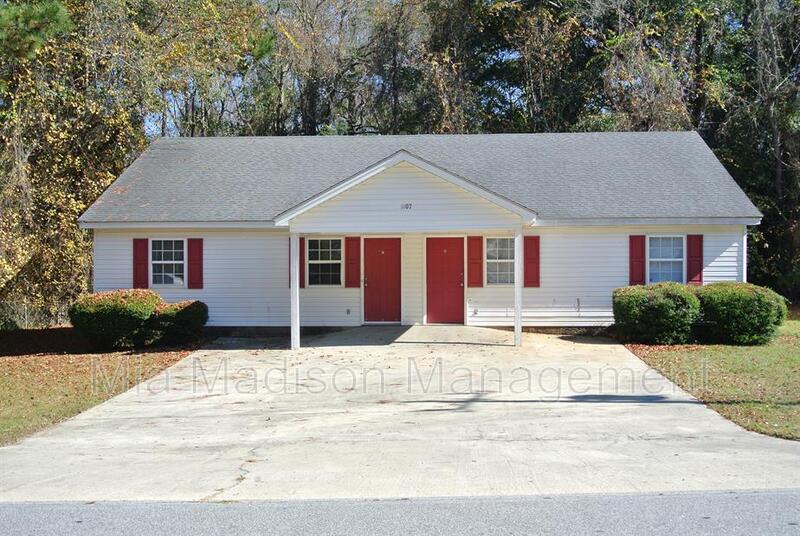 1107 Ash St Ext, Springfield, GA 31329 Condo for Rent in Springfield