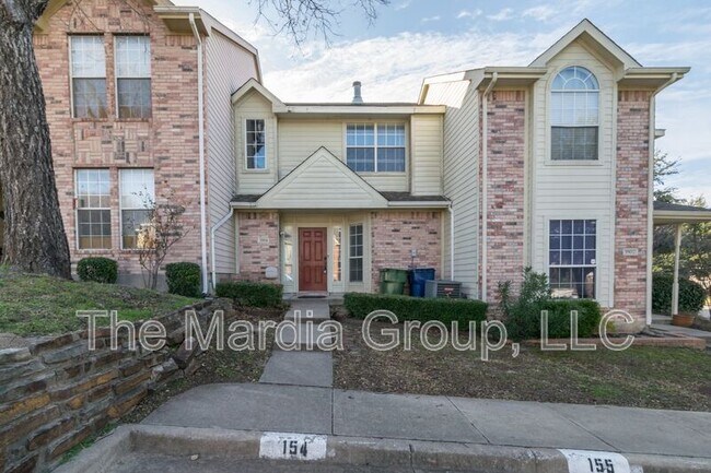 Foto del edificio - 3904 Brandon Park Dr