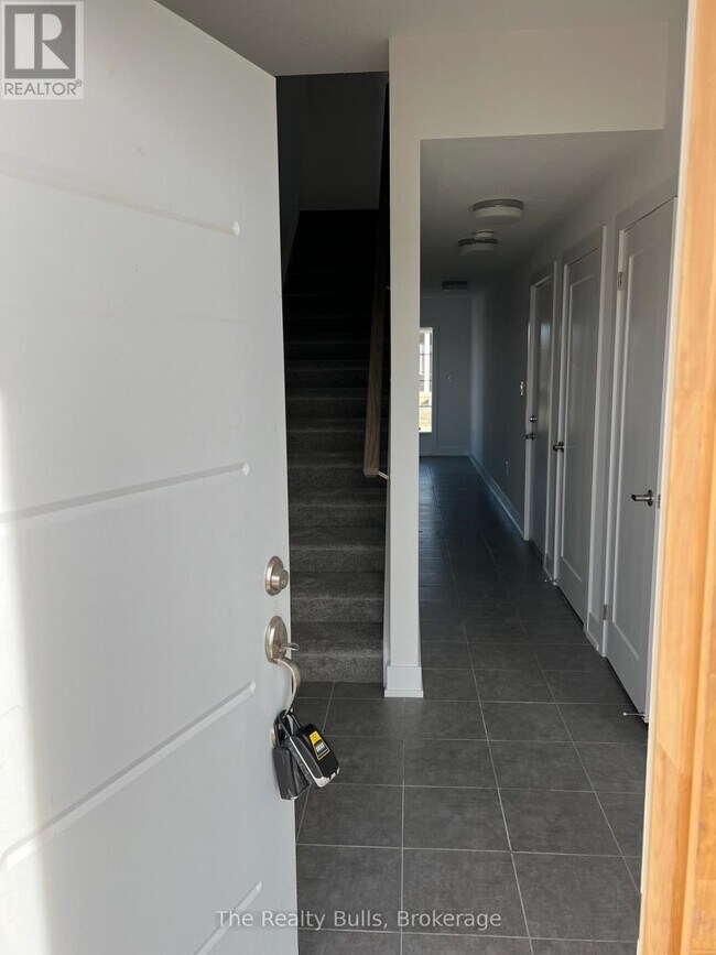 Photo du bâtiment - 30 Balladry Blvd.