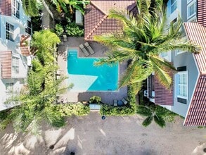 Building Photo - 290 NE 5th Ave