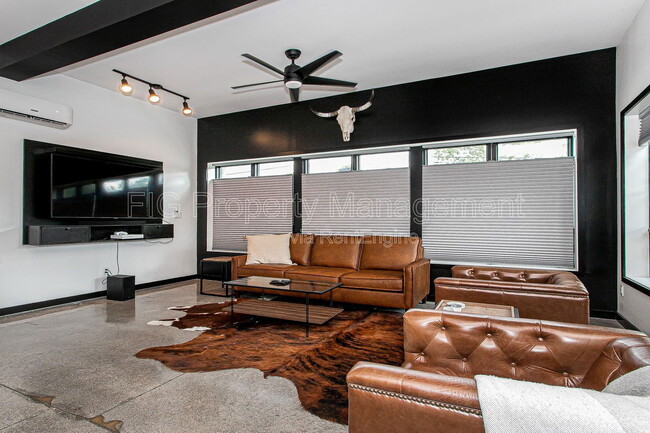 Foto del edificio - 3415 N Broadway