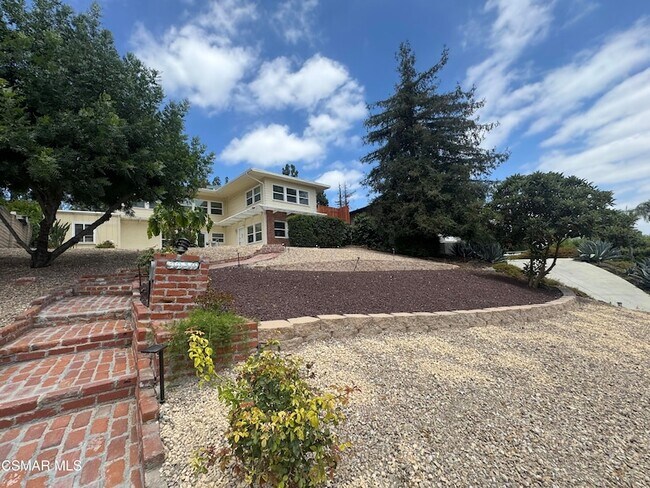 Foto del edificio - 22319 MacFarlane Dr