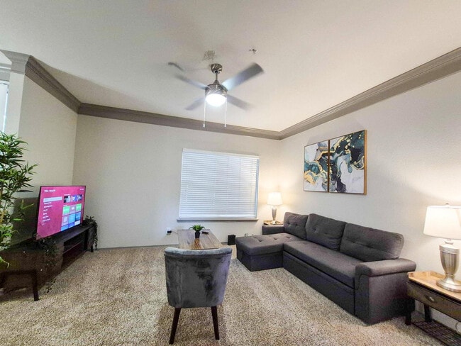 Foto del edificio - 12100 Metric Blvd