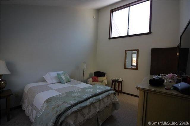 Foto del edificio - 260 Cliffside Dr